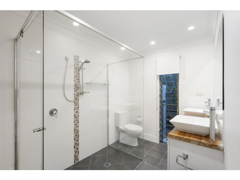 12 Daimler Drive, Bundall QLD 4217