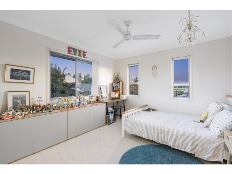 12 Daimler Drive, Bundall QLD 4217