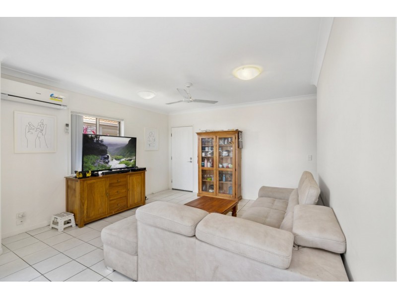 2/21 Hellman Street, Molendinar QLD 4214