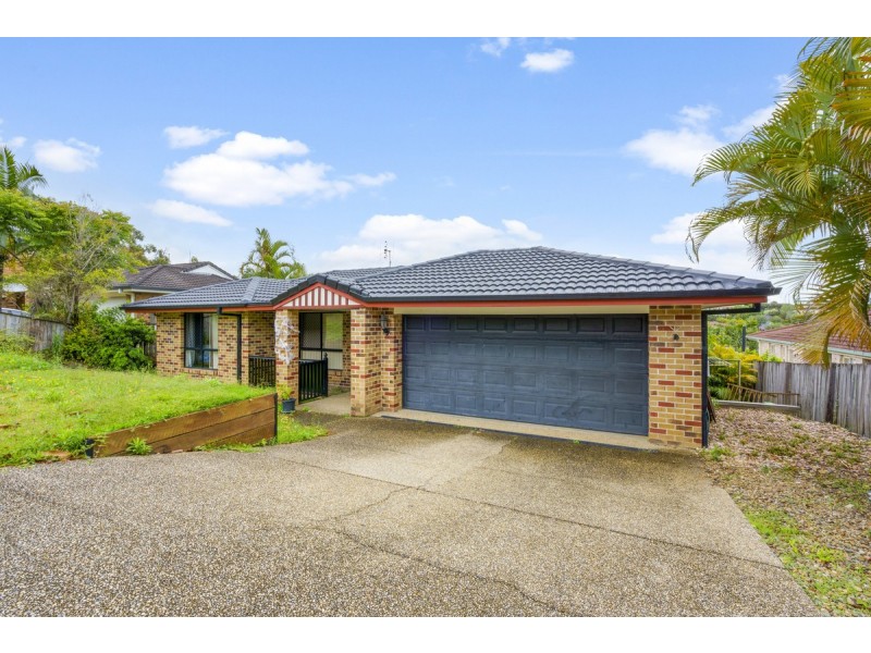 3 Flint Court, Pacific Pines QLD 4211