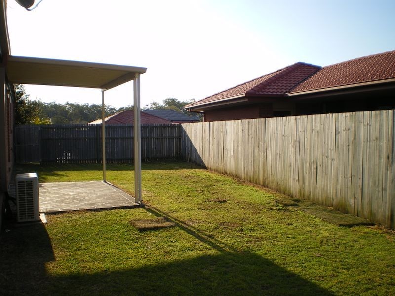 32 Gumleaf Drive, Molendinar QLD 4214