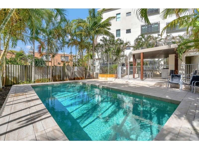 1/24 Tarcoola Crescent, Surfers Paradise QLD 4217