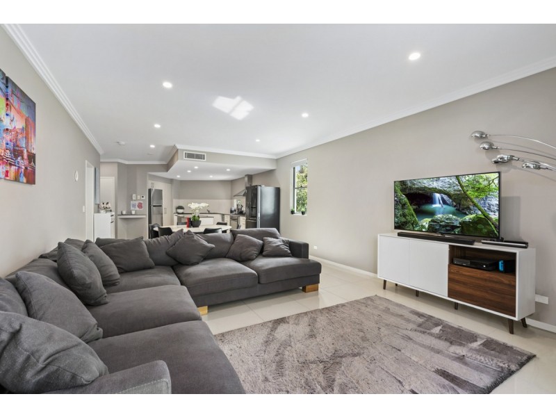 1/24 Tarcoola Crescent, Surfers Paradise QLD 4217