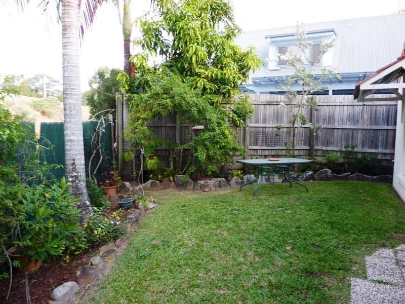 41 Paddington Drive, Carrara QLD 4211