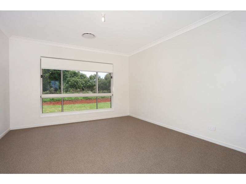 1 Doomben Court, Beechmont QLD 4211