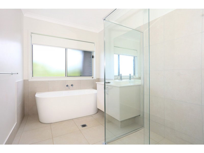 1 Doomben Court, Beechmont QLD 4211