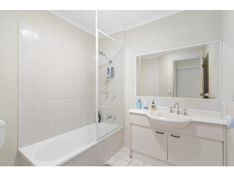 40/643 Pine Ridge Road, Biggera Waters QLD 4216