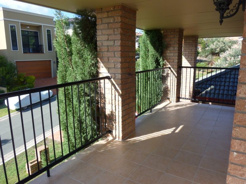 10a Rivage Place, Highland Park QLD 4211