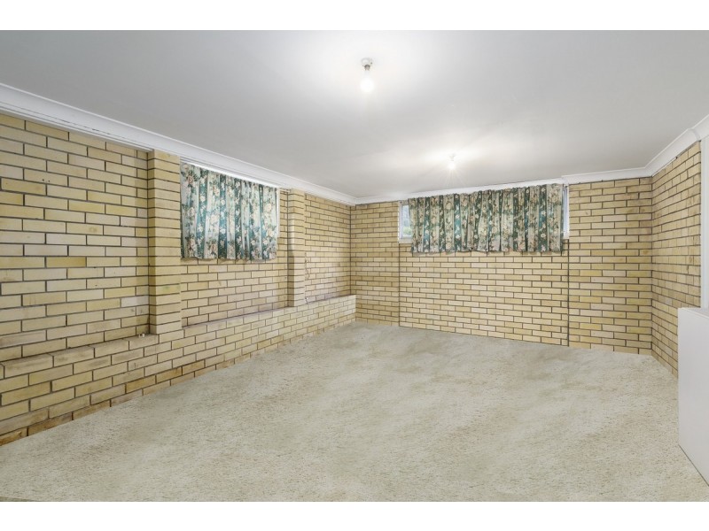 16 Blaxland Avenue, Molendinar QLD 4214