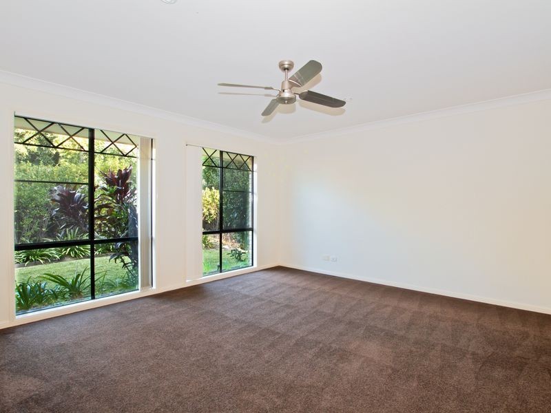 25 Tara Vista Boulevard, Highland Park QLD 4211