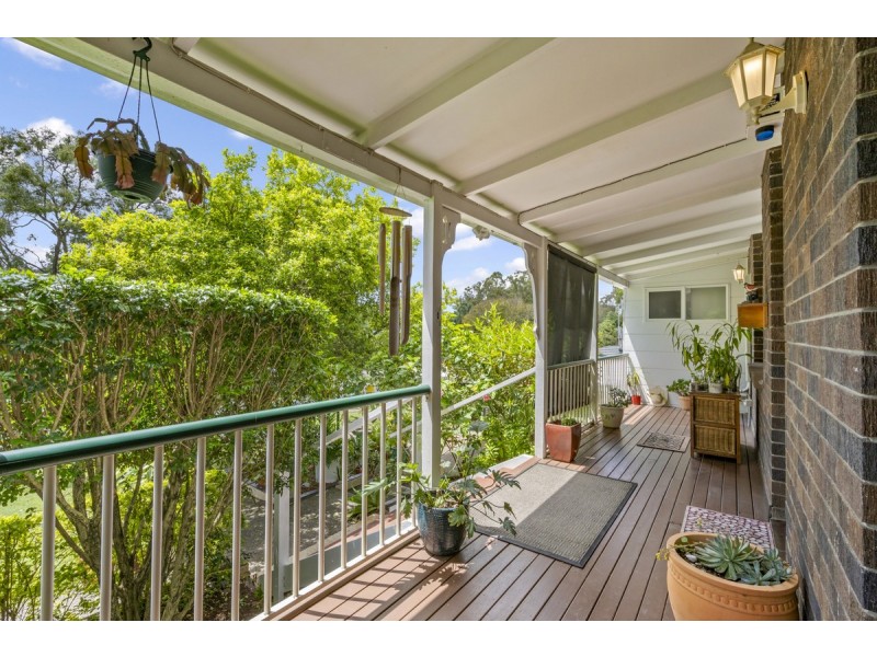 6 Marrantin Court, Carrara QLD 4211