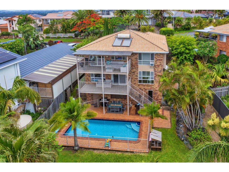 9 Macrobert Street, Highland Park QLD 4211