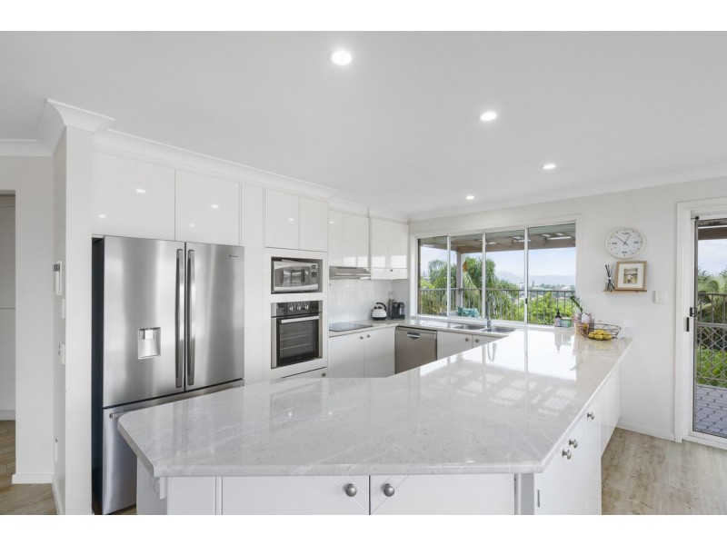 9 Macrobert Street, Highland Park QLD 4211