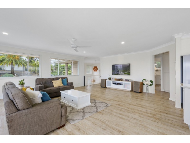 9 Macrobert Street, Highland Park QLD 4211