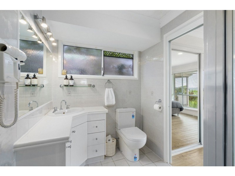 9 Macrobert Street, Highland Park QLD 4211