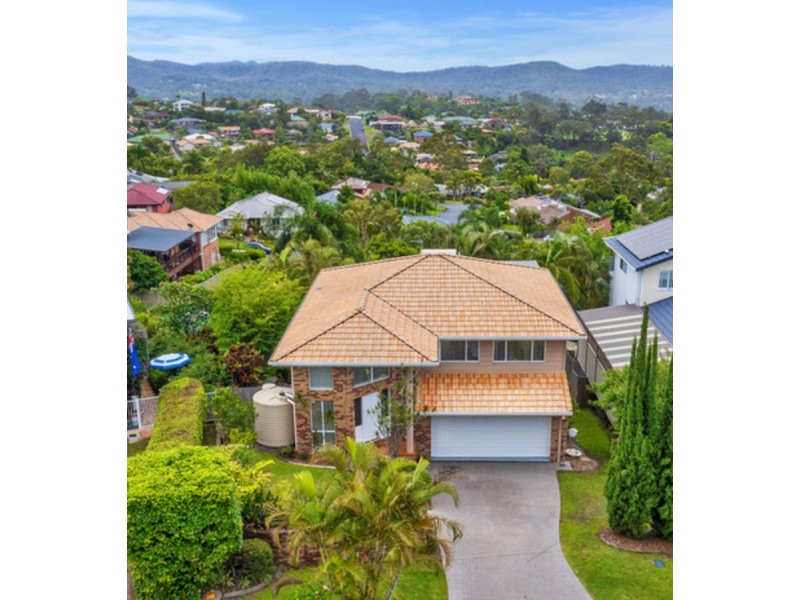 9 Macrobert Street, Highland Park QLD 4211