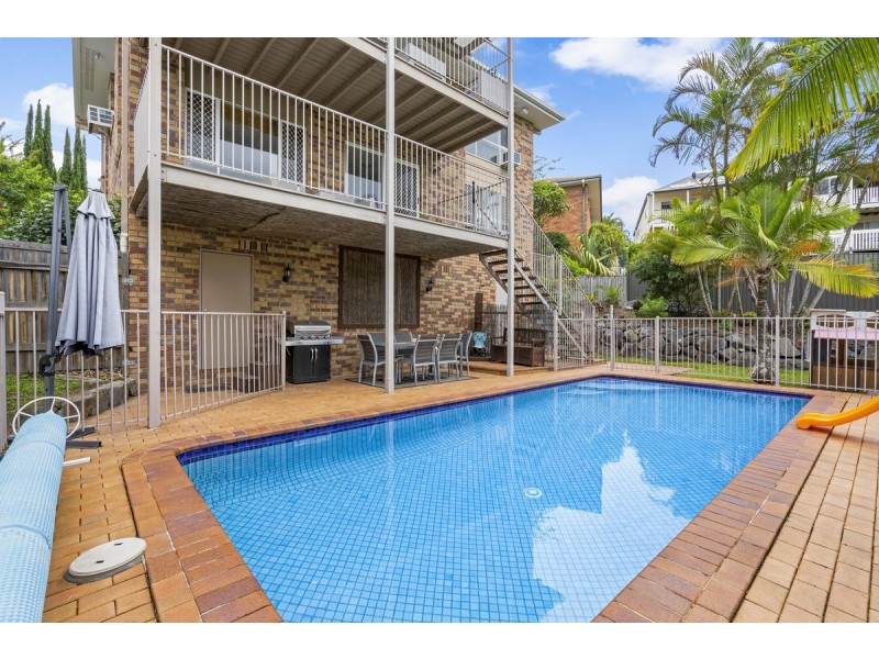 9 Macrobert Street, Highland Park QLD 4211