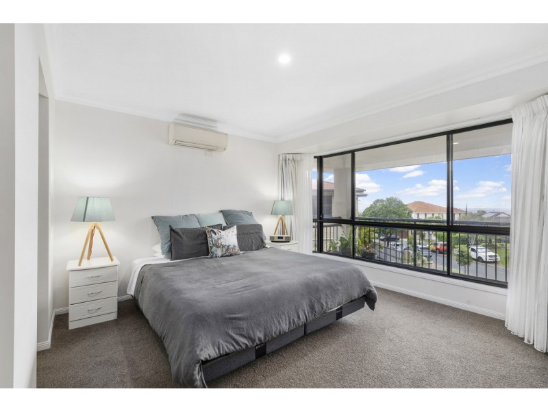 21 Mercure Place, Highland Park QLD 4211