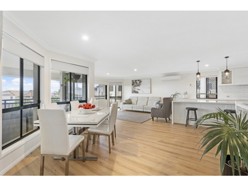 21 Mercure Place, Highland Park QLD 4211