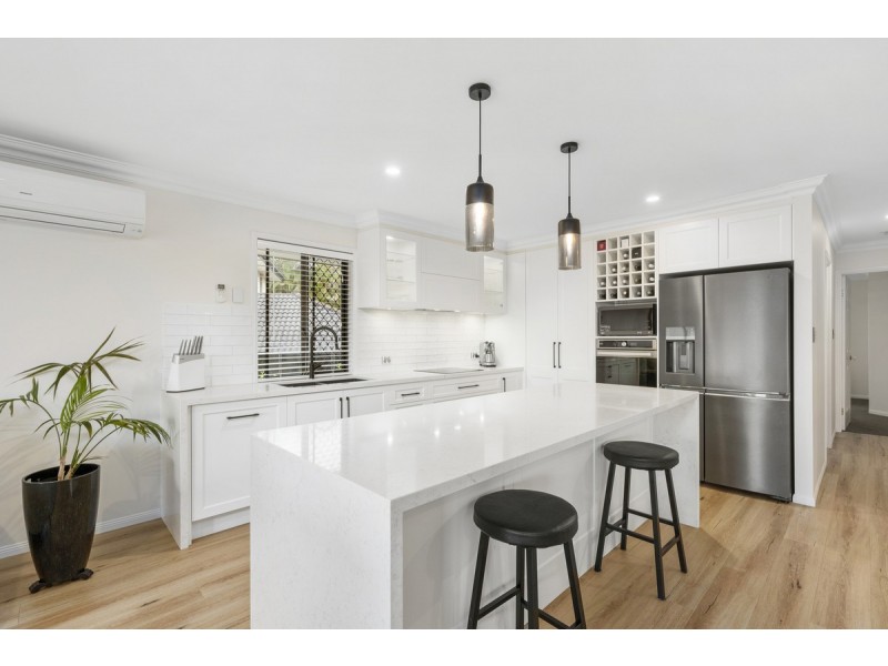21 Mercure Place, Highland Park QLD 4211