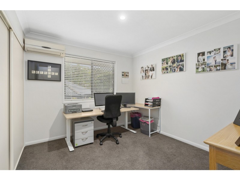 21 Mercure Place, Highland Park QLD 4211
