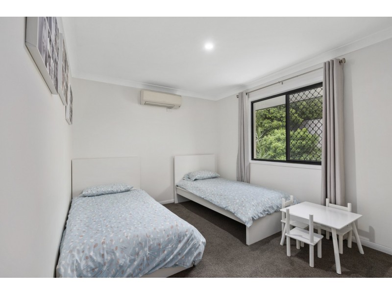 21 Mercure Place, Highland Park QLD 4211