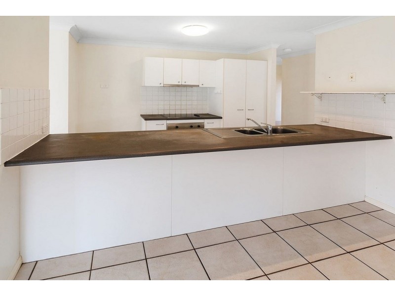 16 Barrs Avenue, Oxenford QLD 4210