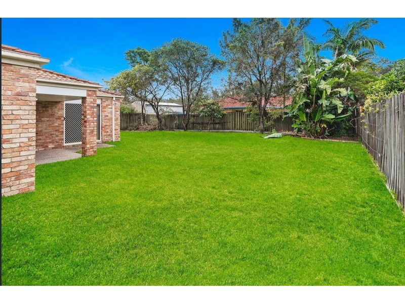 16 Barrs Avenue, Oxenford QLD 4210