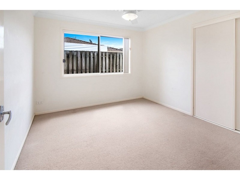 16 Barrs Avenue, Oxenford QLD 4210