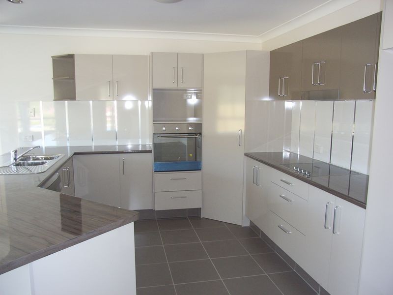 8 Peter Mills Drive, Gilston QLD 4211