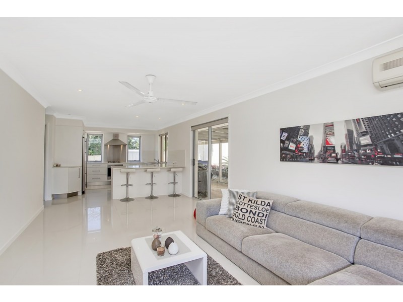 17 Ealing Court, Nerang QLD 4211