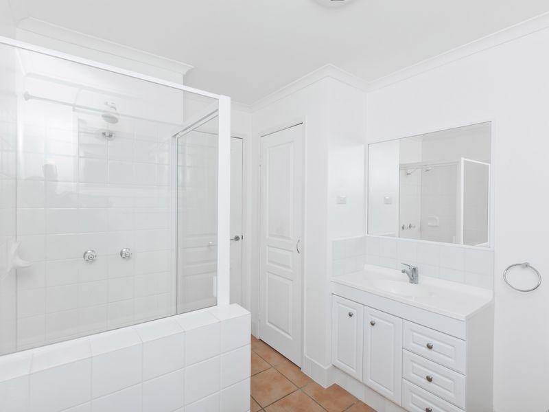 35 Quigan Terrace, Highland Park QLD 4211