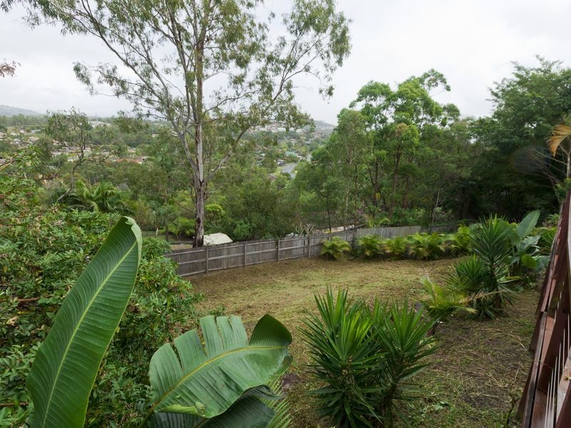 35 Quigan Terrace, Highland Park QLD 4211