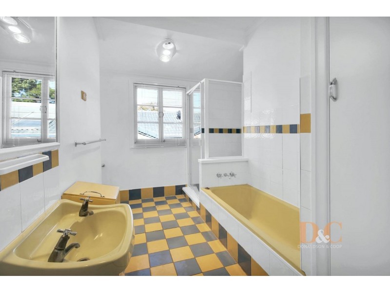 1/62 Falconer Street, Southport QLD 4215