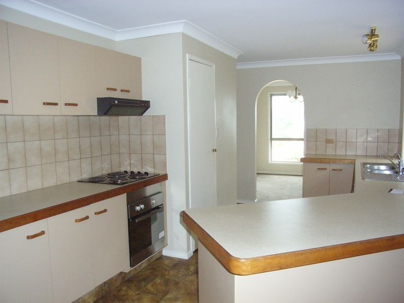 32 Kincaid Drive, Highland Park QLD 4211