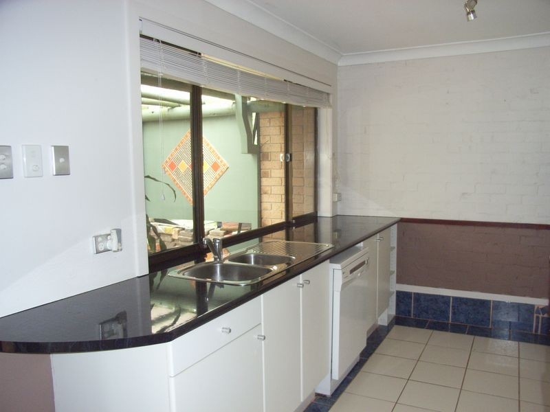 10/5 Balfour Crescent, Highland Park QLD 4211