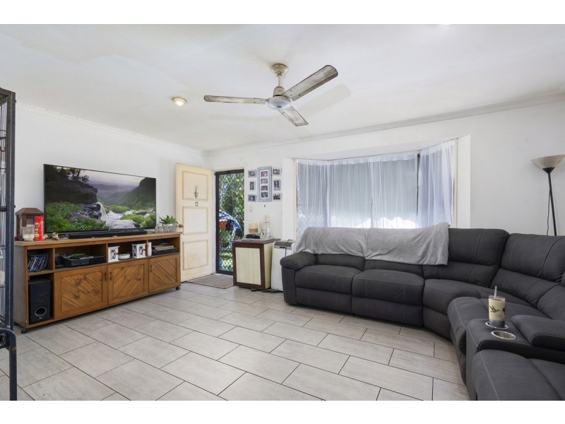 10 Meadow Brook Crescent, Merrimac QLD 4226