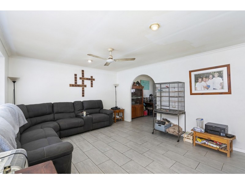 10 Meadow Brook Crescent, Merrimac QLD 4226