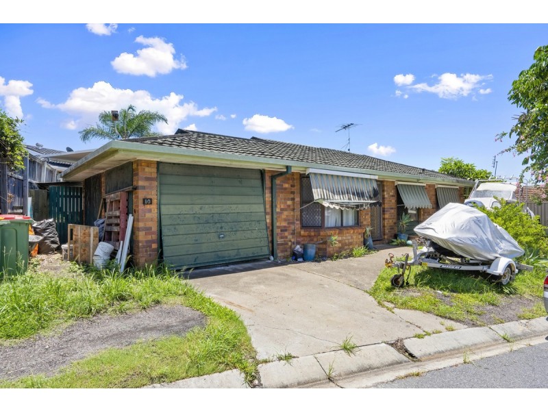 10 Meadow Brook Crescent, Merrimac QLD 4226