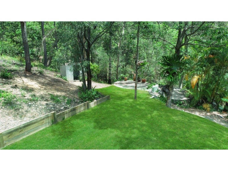 138 Henri Robert Drive, Clagiraba QLD 4211