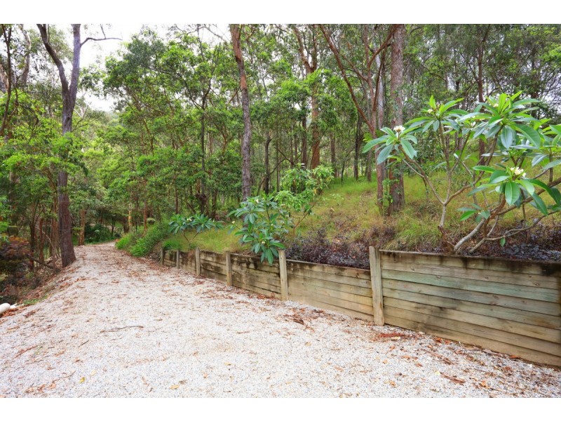 138 Henri Robert Drive, Clagiraba QLD 4211