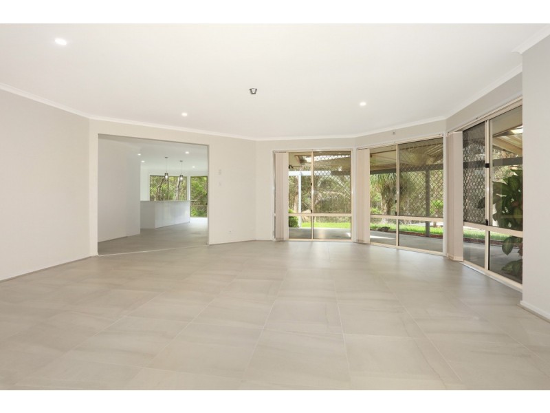 138 Henri Robert Drive, Clagiraba QLD 4211
