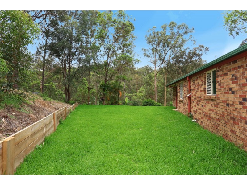 138 Henri Robert Drive, Clagiraba QLD 4211