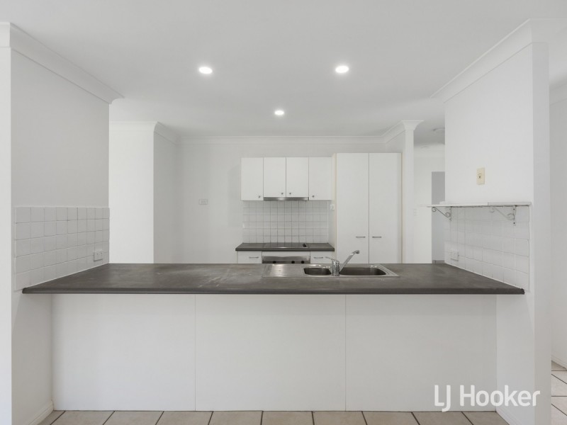 16 Barrs Avenue, Oxenford QLD 4210