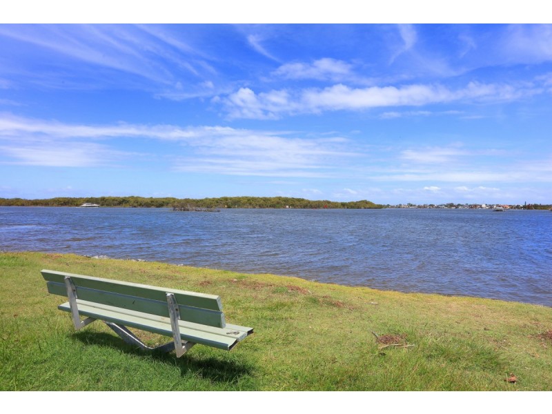 25 Dunnes Avenue, Hope Island QLD 4212