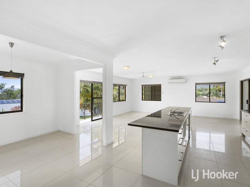 11 Petherbridge Avenue, Merrimac QLD 4226