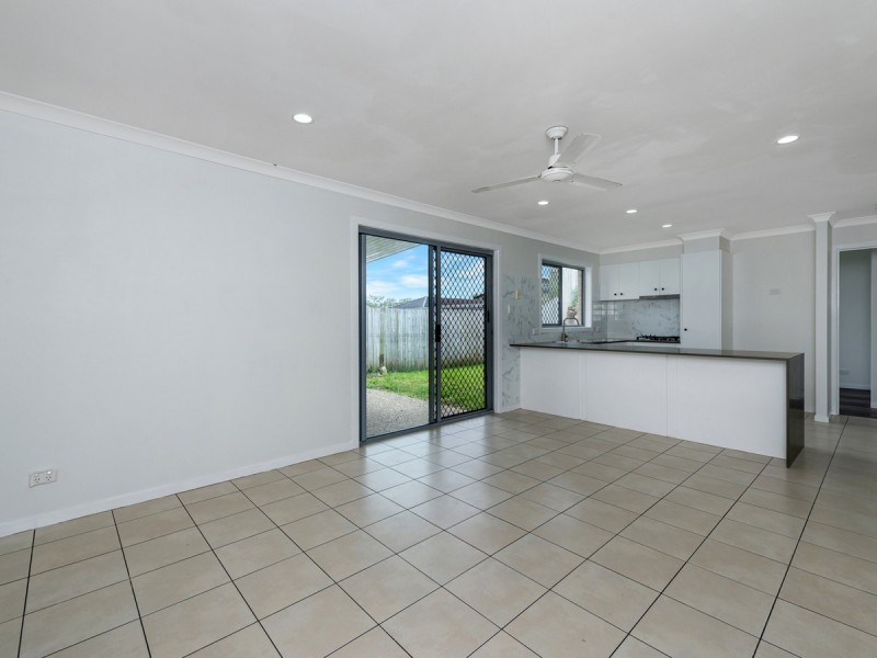 3 Somerset Terrace, Holmview QLD 4207