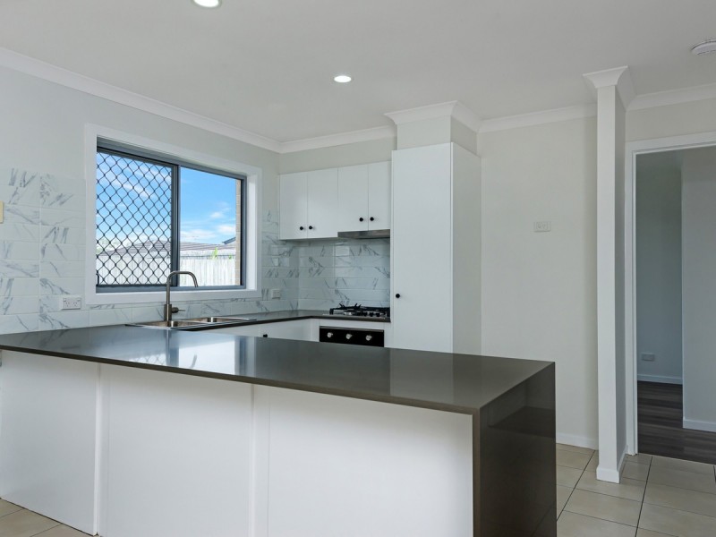 3 Somerset Terrace, Holmview QLD 4207