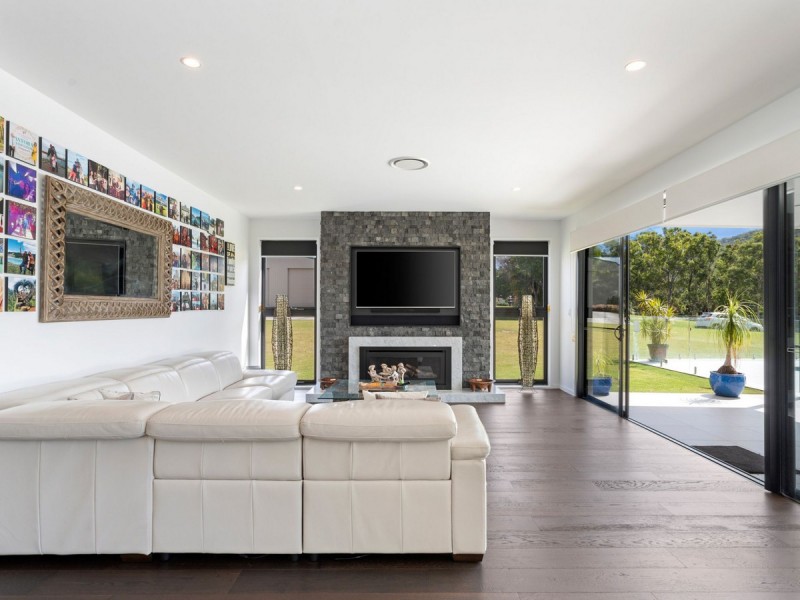 1/6 Lily Crescent, Nerang QLD 4211