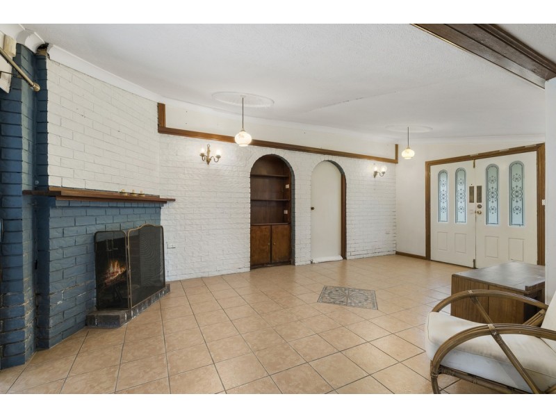 32 Balfour Crescent, Highland Park QLD 4211